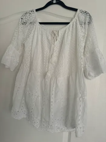 Joli haut blanc