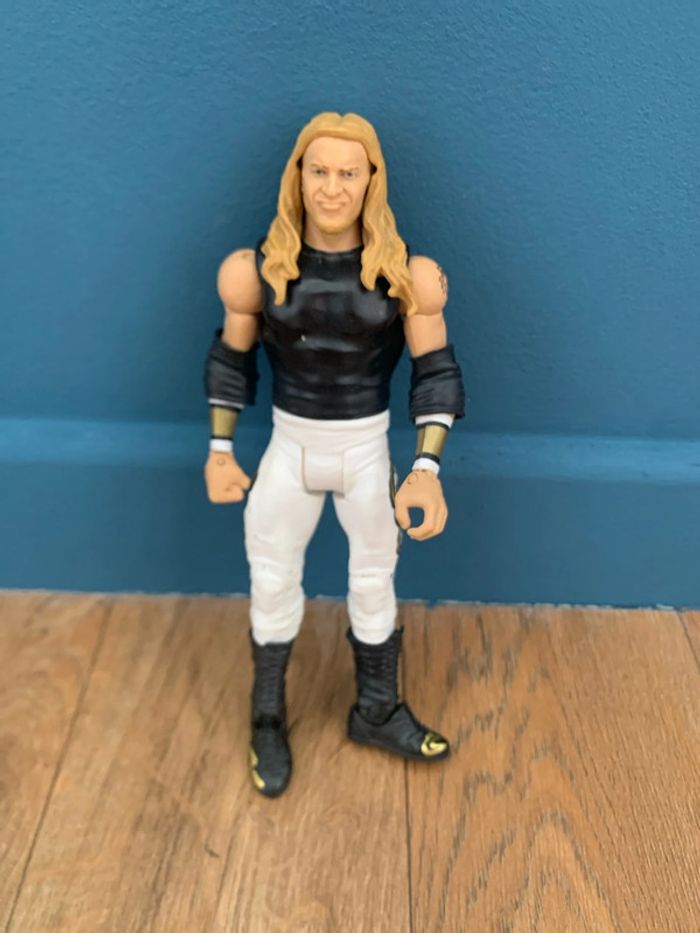 figurine catch