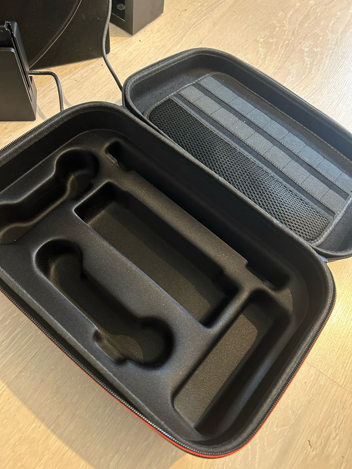 Nintendo switch avec jeu et accessoire - photo numéro 3