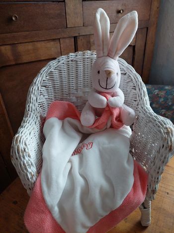 Doudou mouchoir lapin Baby Playkids