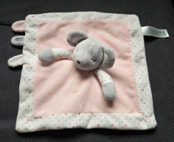 Doudou souris dormeuse carré plat rose et blanc à pois - Obaibi
