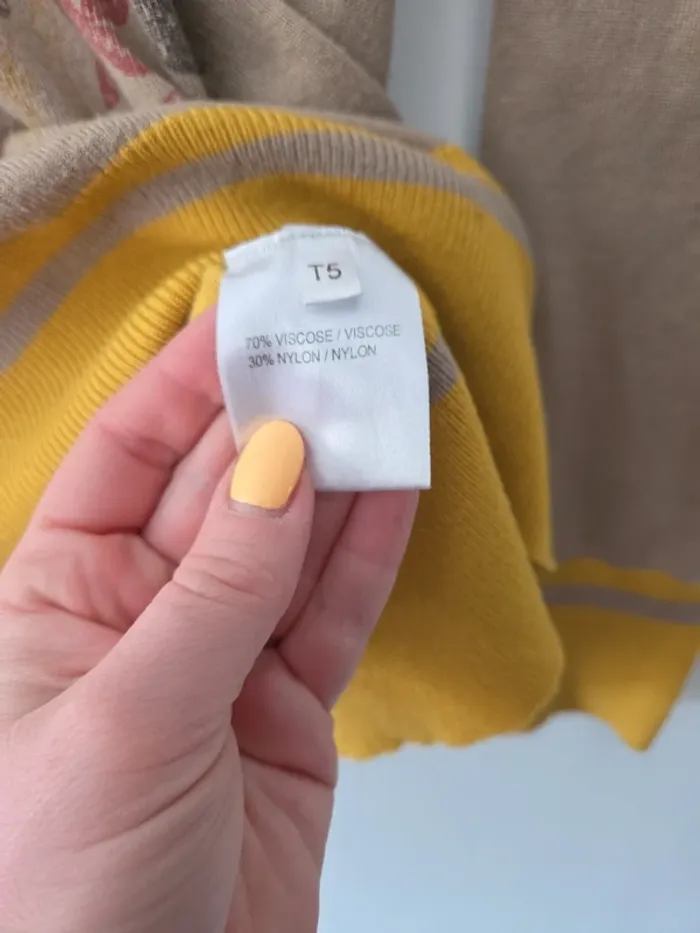 Pull femme manche longue col rond jaune motifs TBE taille 5 Félino - photo numéro 3