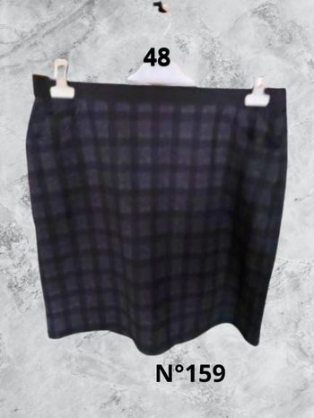 N°159 Jupe noir T48.