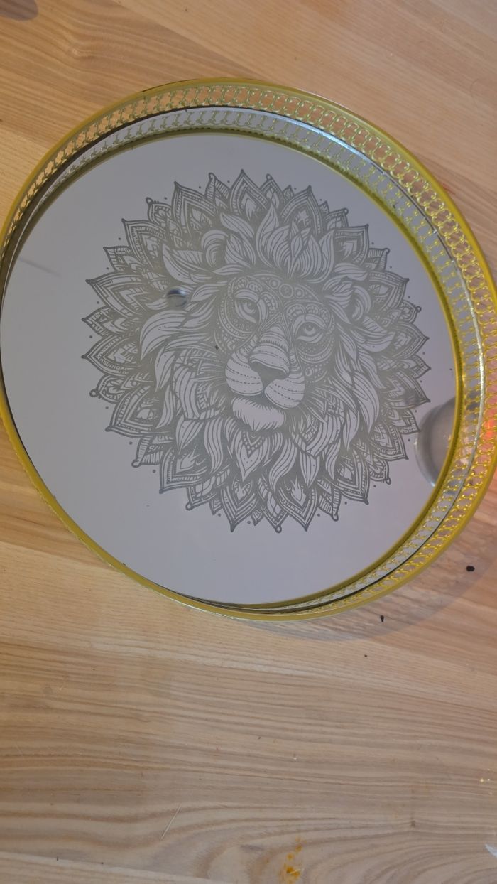 🦁 Plateau miroir gravé Lion Mandala