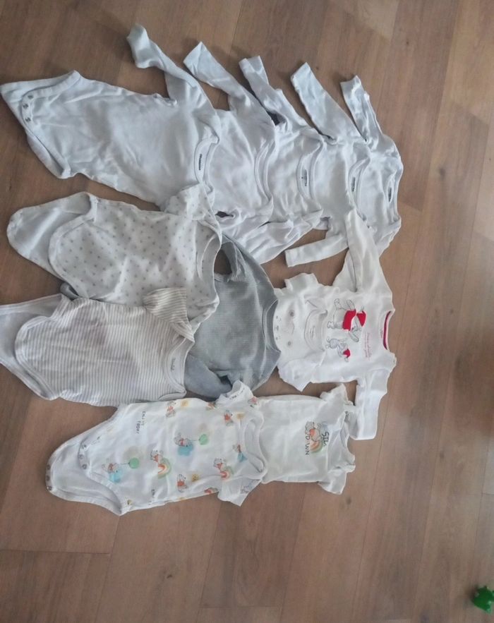 Lot vêtements garçon 9 mois - photo numéro 4