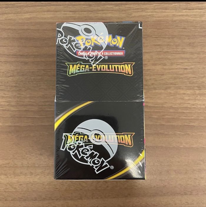 Demi display Pokémon Méga Évolution ME01