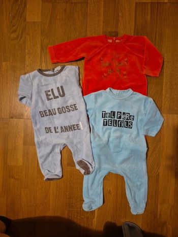 Lot de 3 pyjamas taille 6 mois