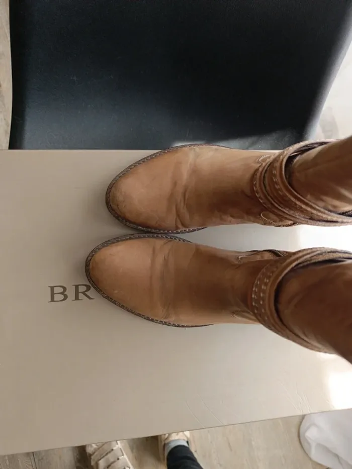Pas de vinted go svp Bottes - photo numéro 2