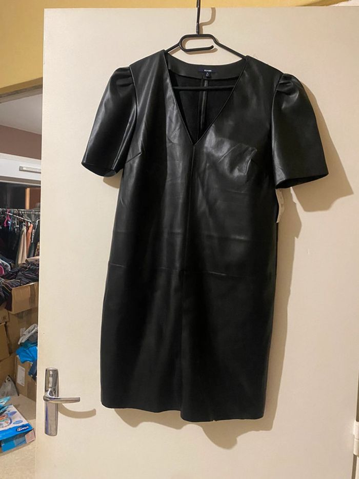 Robe en cuire noire - photo numéro 2