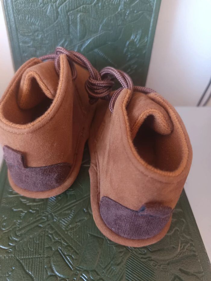 Chaussures bébé taille 30 neuves - photo numéro 3