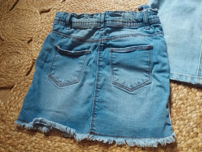 Lot jupes en jean 5/6ans - photo numéro 2