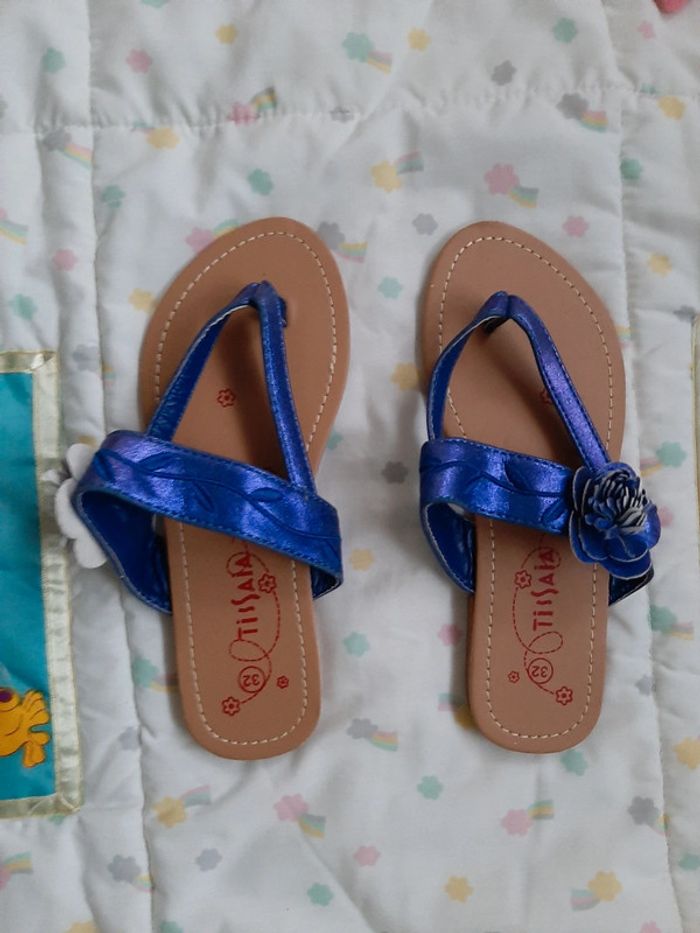 Chaussure sandales tong tissaia neuf