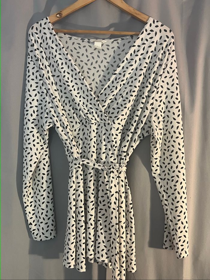 Blouse chemise blanc et noir H&M - photo numéro 3