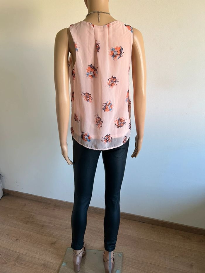 Blouse rose et fleurie sans manches Vero Moda taille XS jamais portée - photo numéro 9