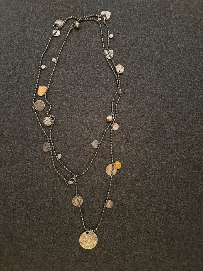 Collier sautoir médailles et cœurs en métal - photo numéro 5