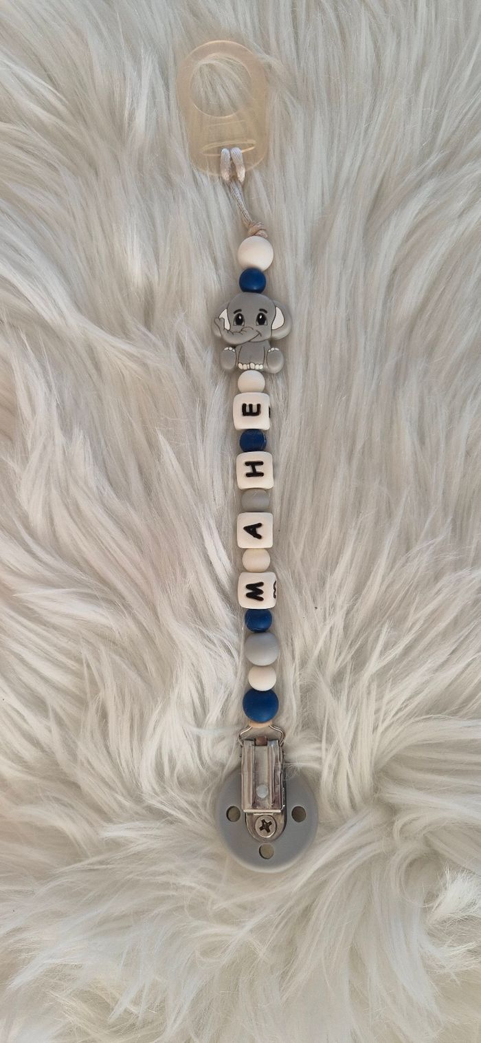 Attache tetine mon attache susu personnalisé - photo numéro 2