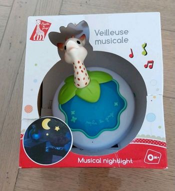 Veilleuse musicale sophie la girafe neuve
