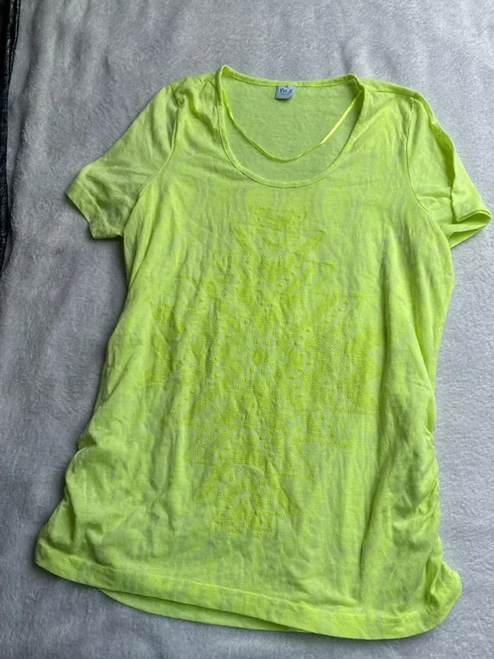 T-shirt fluo - photo numéro 2
