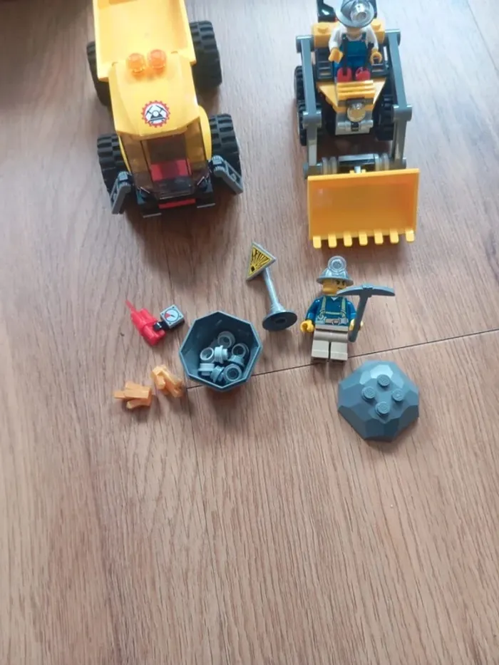 Lego le camion maxi benne de la mine 4201 - photo numéro 8