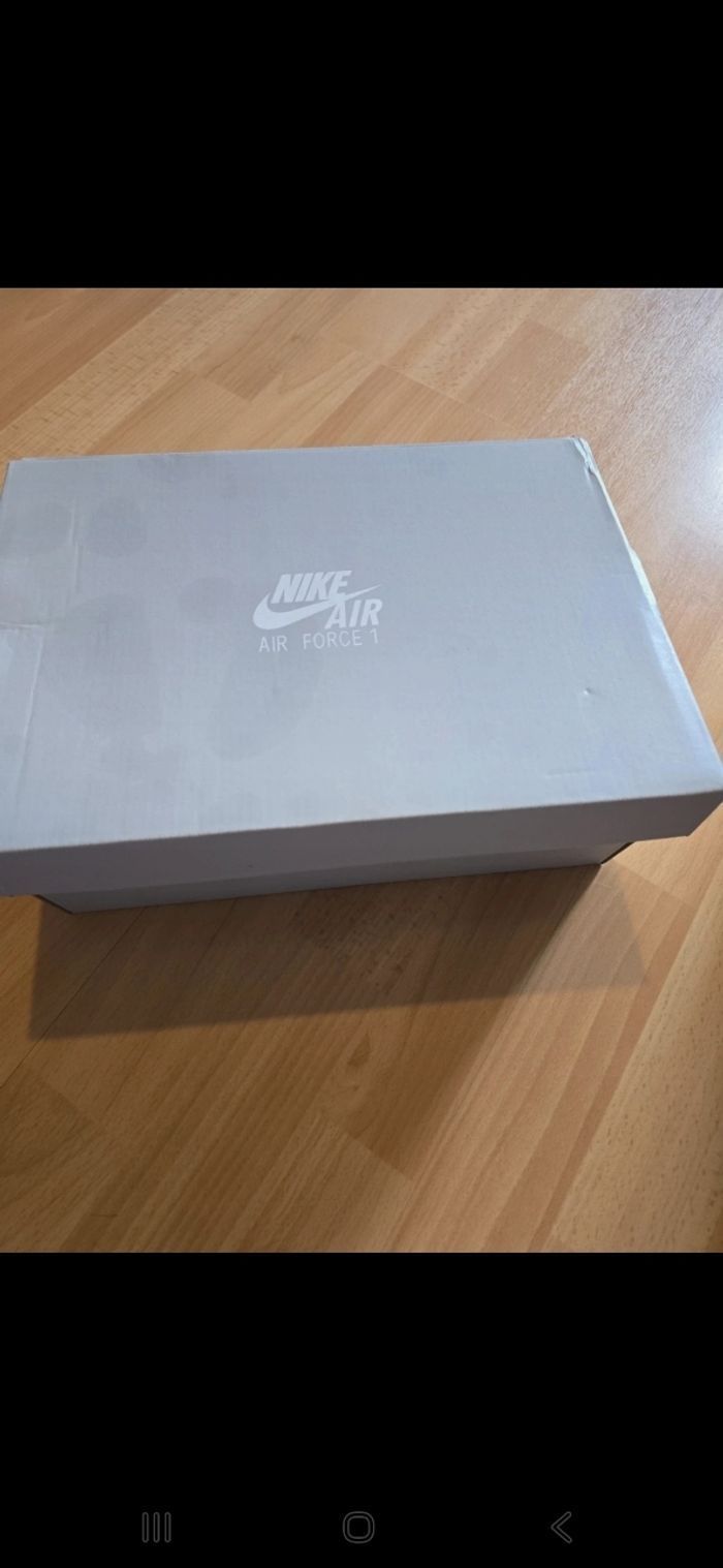 (Neuves non portées) 🏷🥰😍 superbes  baskets NIKE  AIR FORCE ONE Pointure 37.5 unisex 😍🥰 - photo numéro 10