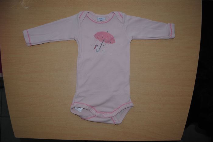 Body fille 3 mois - photo numéro 2