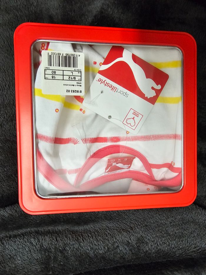 Bebe fille 18 mois  PUMA short et t-shirt  coffret neuf 25€ - photo numéro 2