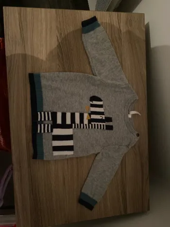 Pull zèbre fin 3 mois