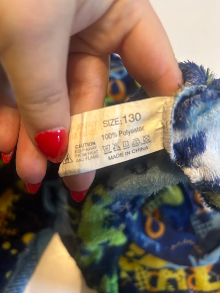 Pyjama Hiver deux pièces TRÈS BON ÉTAT garçon taille 8 ans couleurs bleu, jaune et vert - photo numéro 4