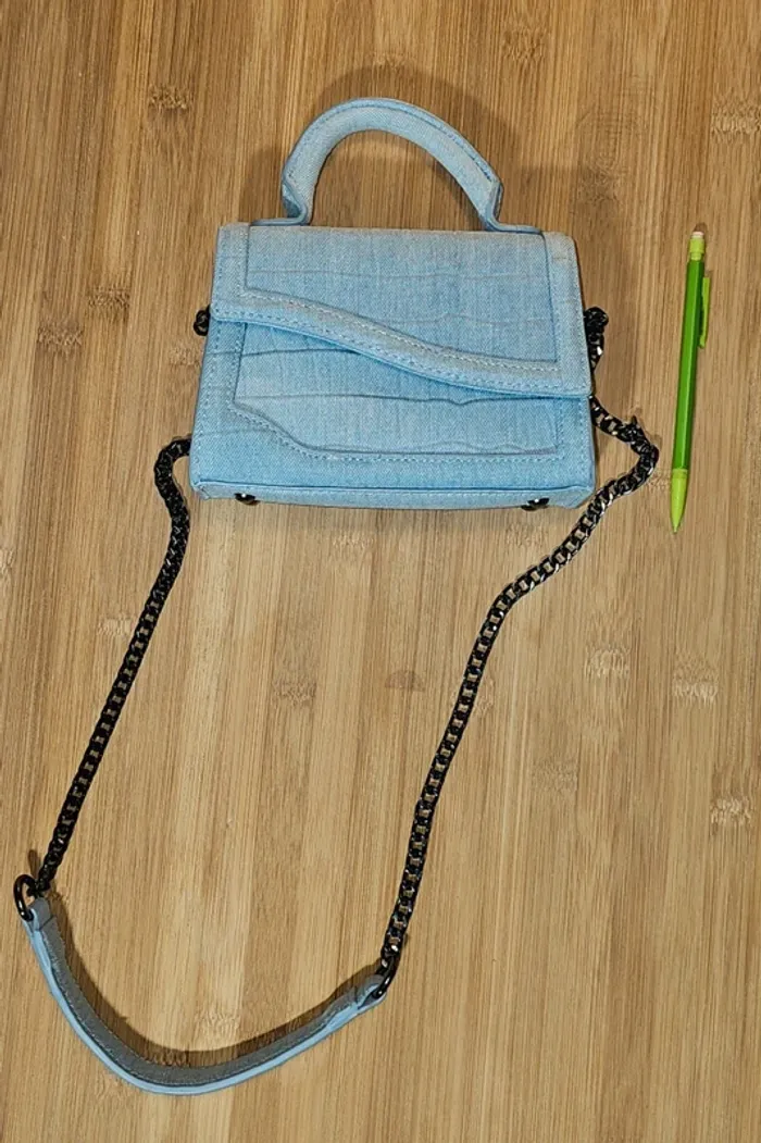 Sac Zara bleu et sa chaîne - photo numéro 8