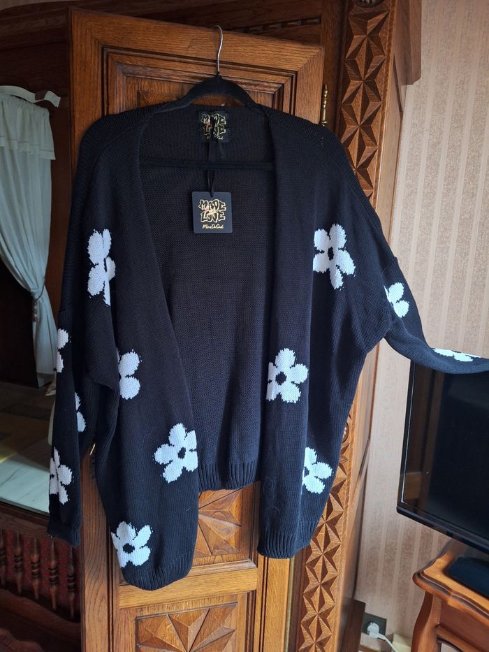 Gilet Mino du sud taille unique neuf oversize - photo numéro 3