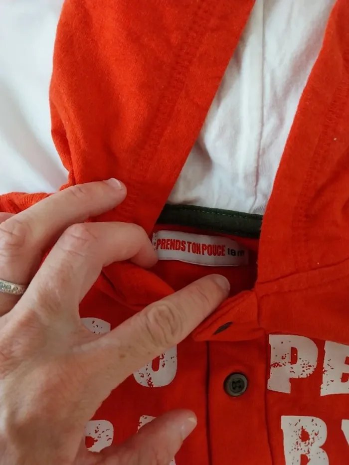 Pull à capuche garçon 18 mois Prend ton pouce - photo numéro 3