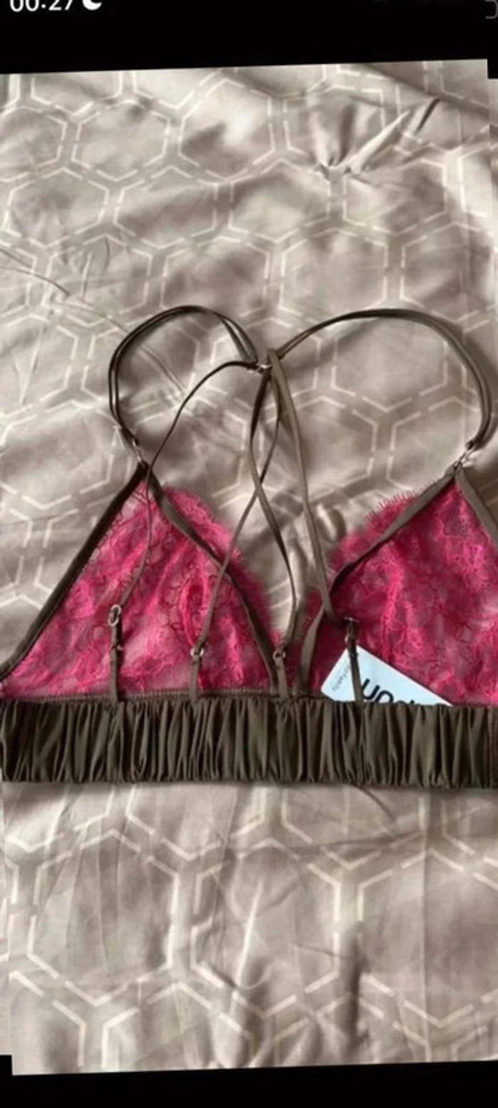 Soutien-gorge - photo numéro 2