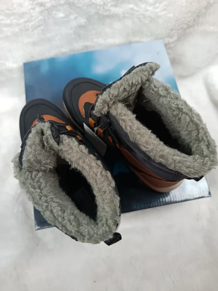 Bottines de neige 34 neuves - photo numéro 7