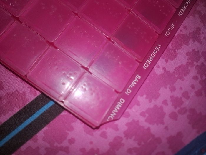 Plaquette semainier pour médicaments - photo numéro 2