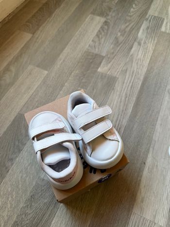 Chaussures adidas fille 
