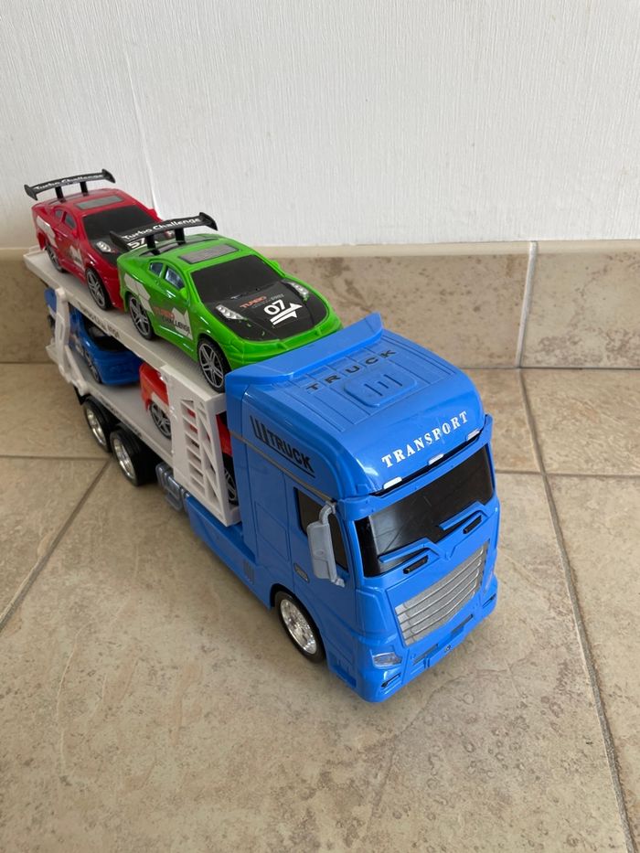 Camion transporteur + 4 voitures - photo numéro 2