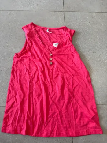 Haut rose Blanche porte , taille 38/40, neuf sans étiquette
