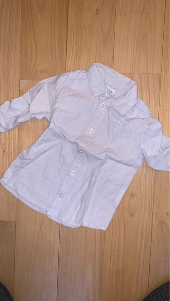 Chemise manches longues.