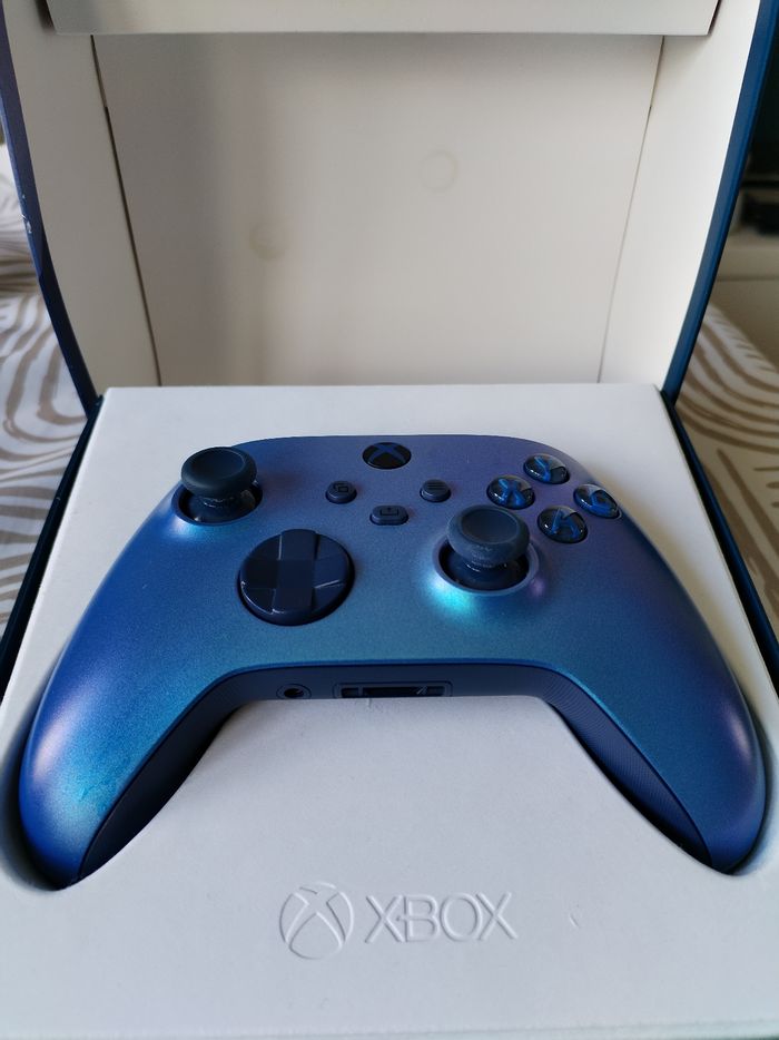 Manette Xbox Aqua Shift - photo numéro 2