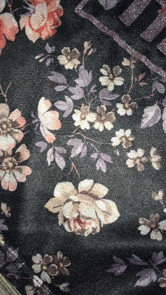 T-shirt fleuri - photo numéro 3