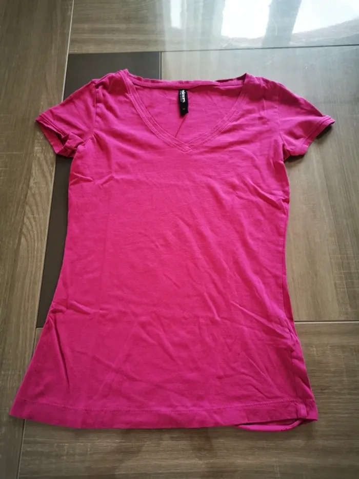 T-shirt col V rose Xs