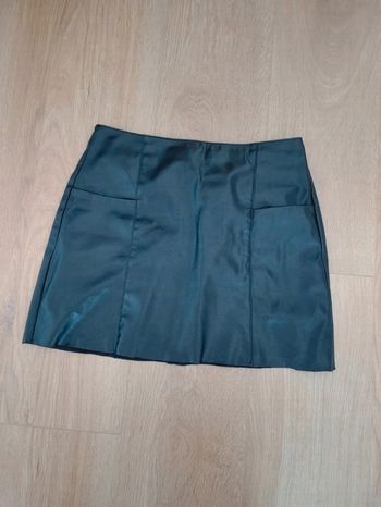 Jupe simili cuir Pull & Bear taille M