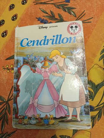 Livre disney cendrillon