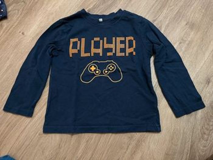 T-shirt manches longues garçon – Player 👦 Taille : 36 mois / 3 ans Très bon état