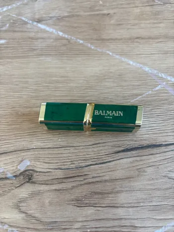 Rouge à lèvres marron L’Oréal Paris n°185