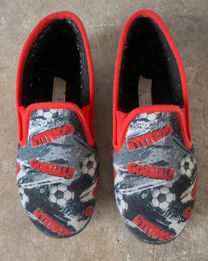 Chaussons 34 football Tissaia