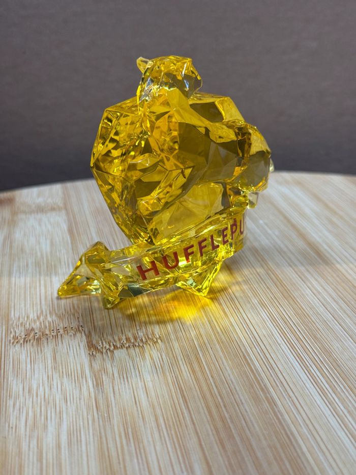 Figurine Poufsouffle – Facets Collection Harry Potter Enesco Officielle - photo numéro 2