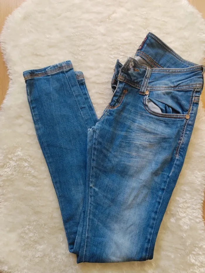 Jeans Berksha taille 36 skinny troué