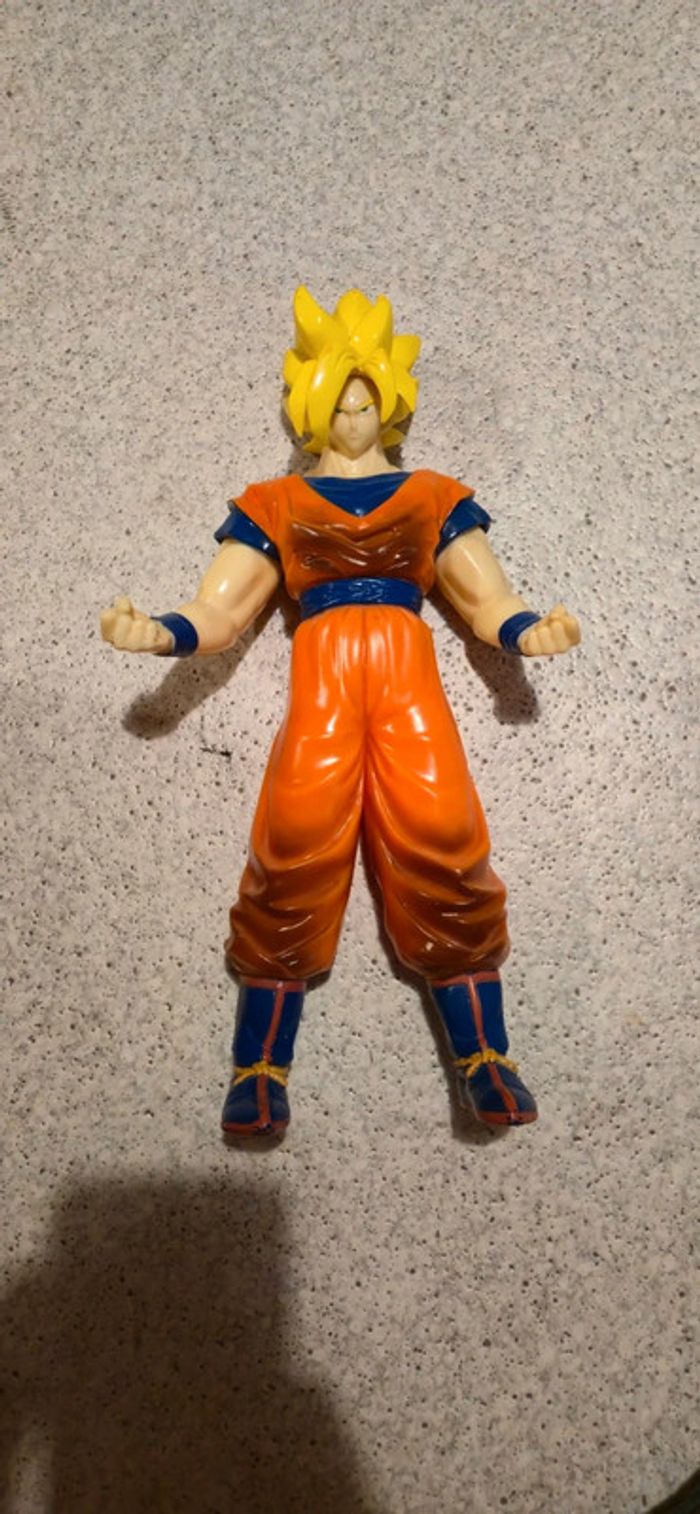 Figurine Son goku super sayan 1989