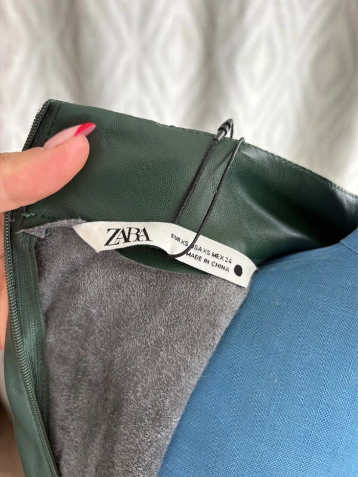 Robe Zara - simili cuir - vert foncé - taille XS/34 - neuf avec étiquette - - photo numéro 5
